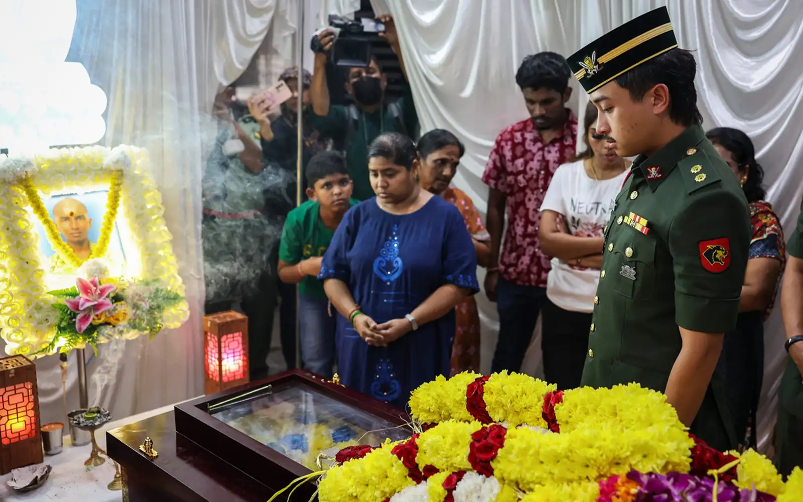 Cover Image for Pahang sultan, Tengku Ampuan express sorrow over soldier’s death