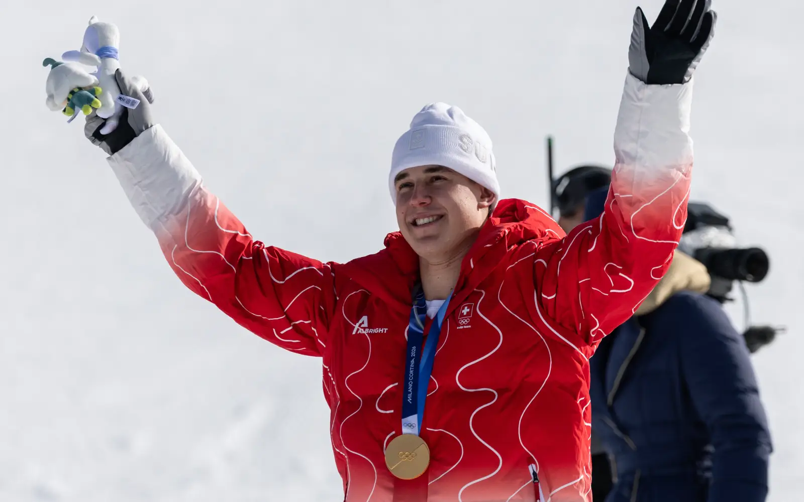 Cover Image for Swiss racer Von Allmen wins first gold of Winter Olympics