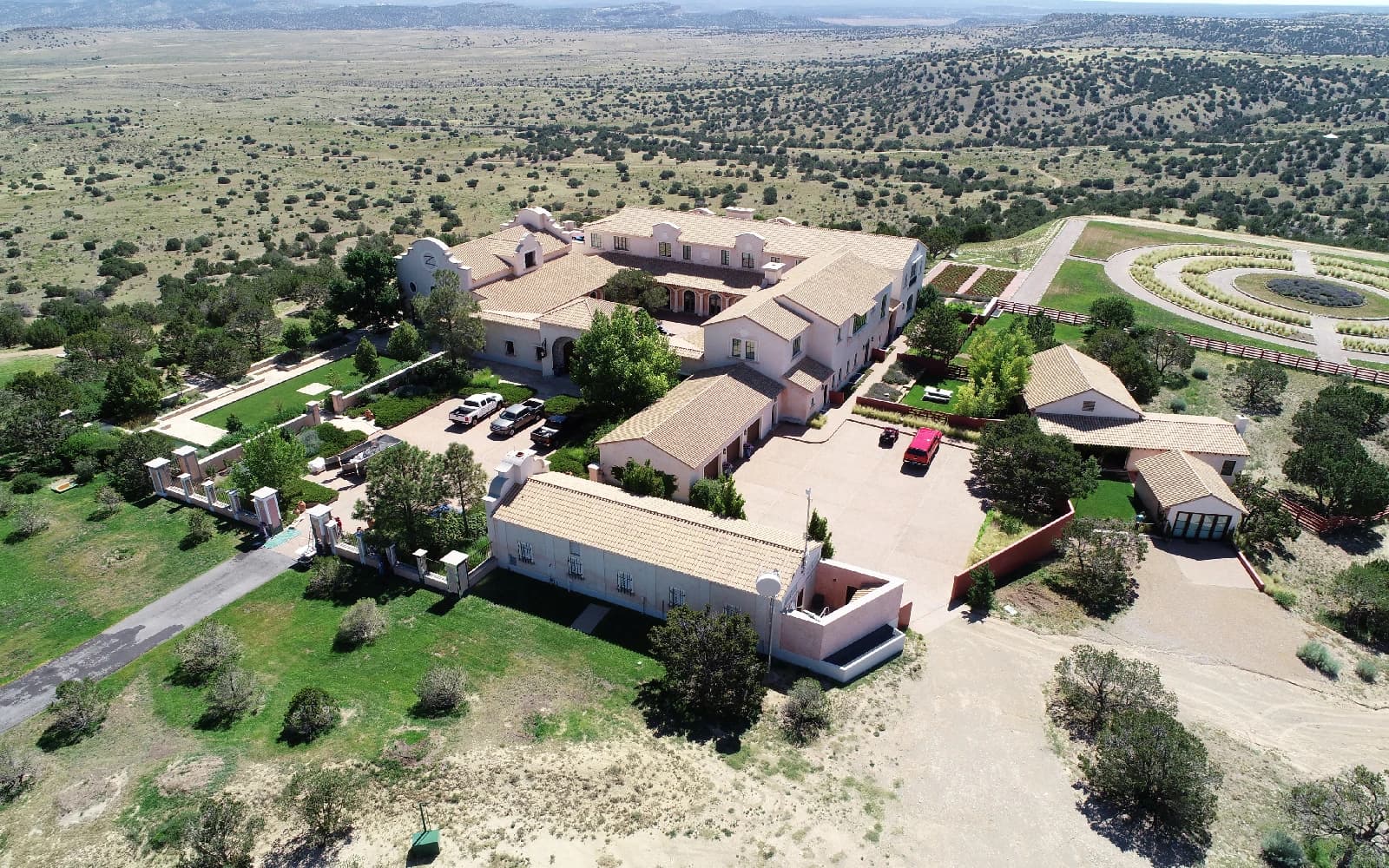 Cover Image for New Mexico reopens investigation of Epstein ranch