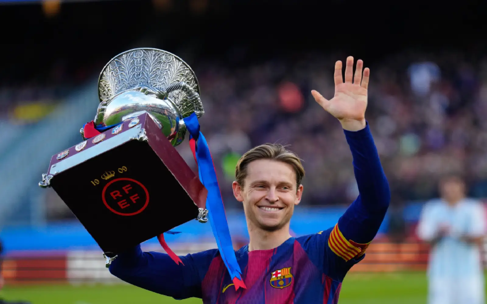 Cover Image for Barcelona’s De Jong out for up to six weeks