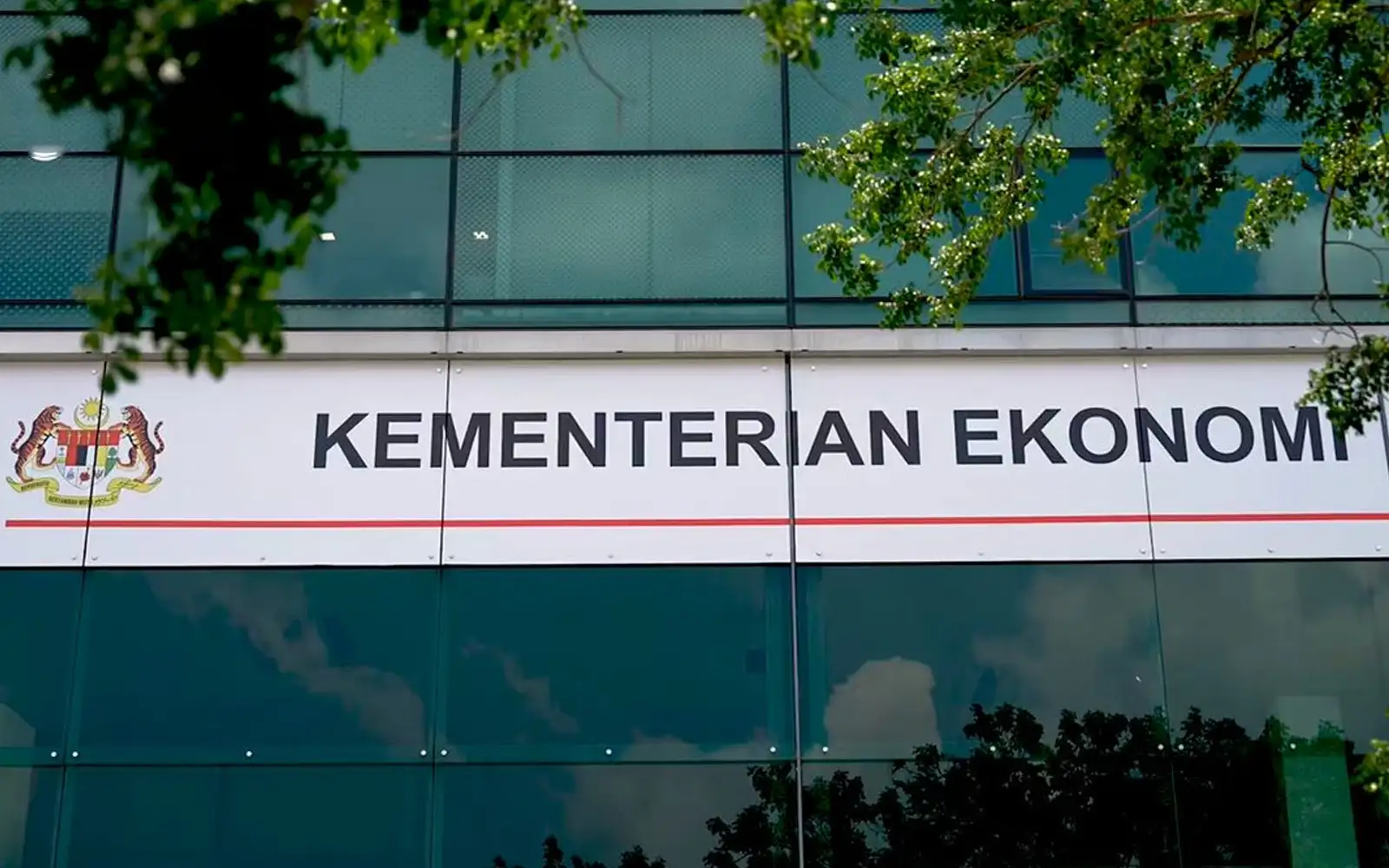 Cover Image for MACC to summon economy ministry sec-gen in RM1bil deal probe