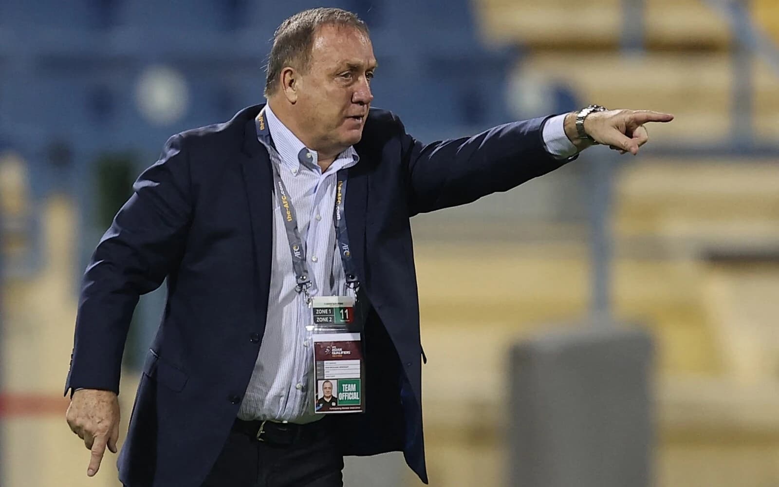 Cover Image for Advocaat resigns as Curacao coach ahead of World Cup