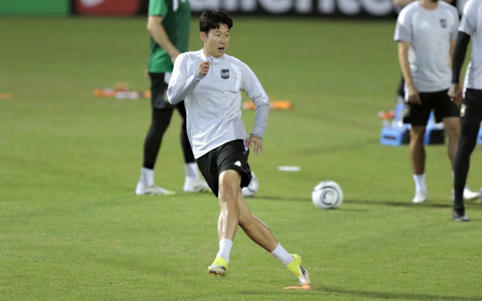 Cover Image for Miami’s Messi faces Son’s LAFC in MLS opener