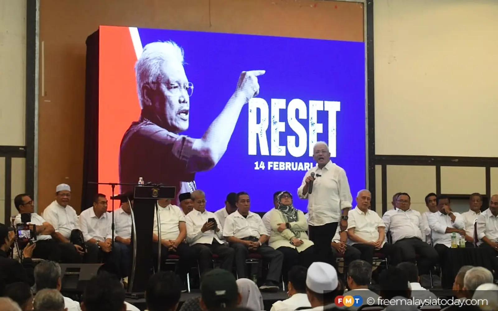 Cover Image for Hamzah lancar ‘reset’ politik bukan demi jawatan, kata Saifuddin