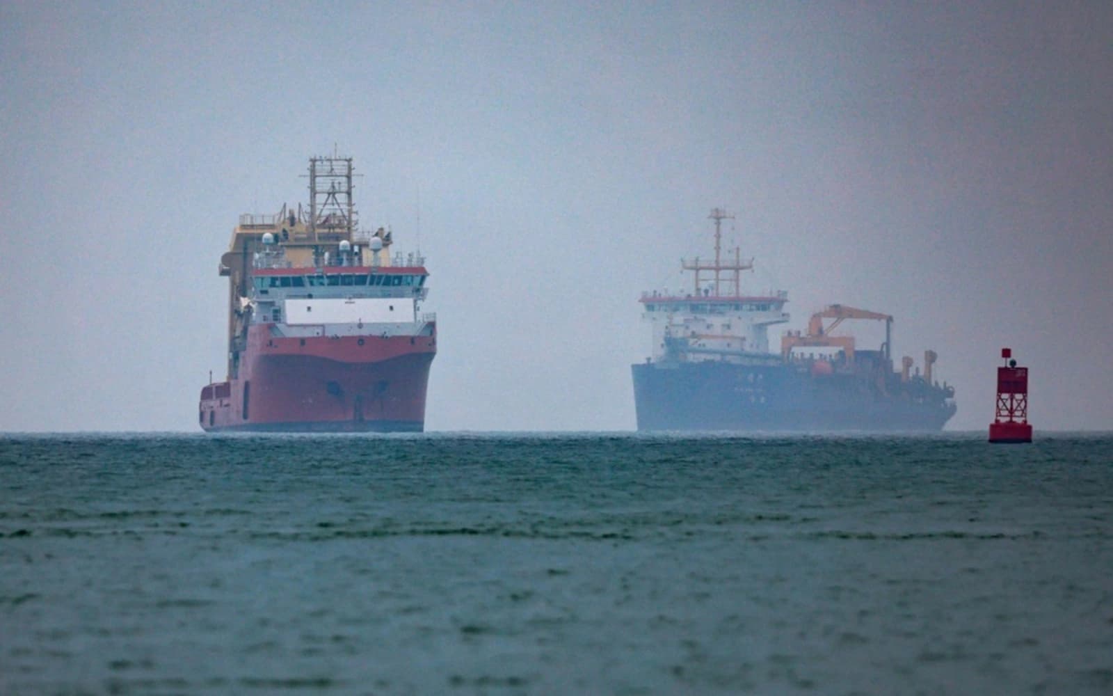 Cover Image for Australian warship transits Taiwan Strait, tracked by China’s navy