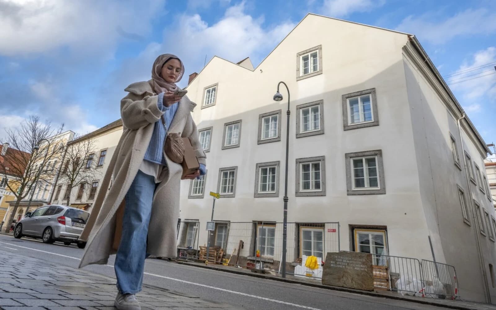 Cover Image for Austria turns Hitler’s home into a police station