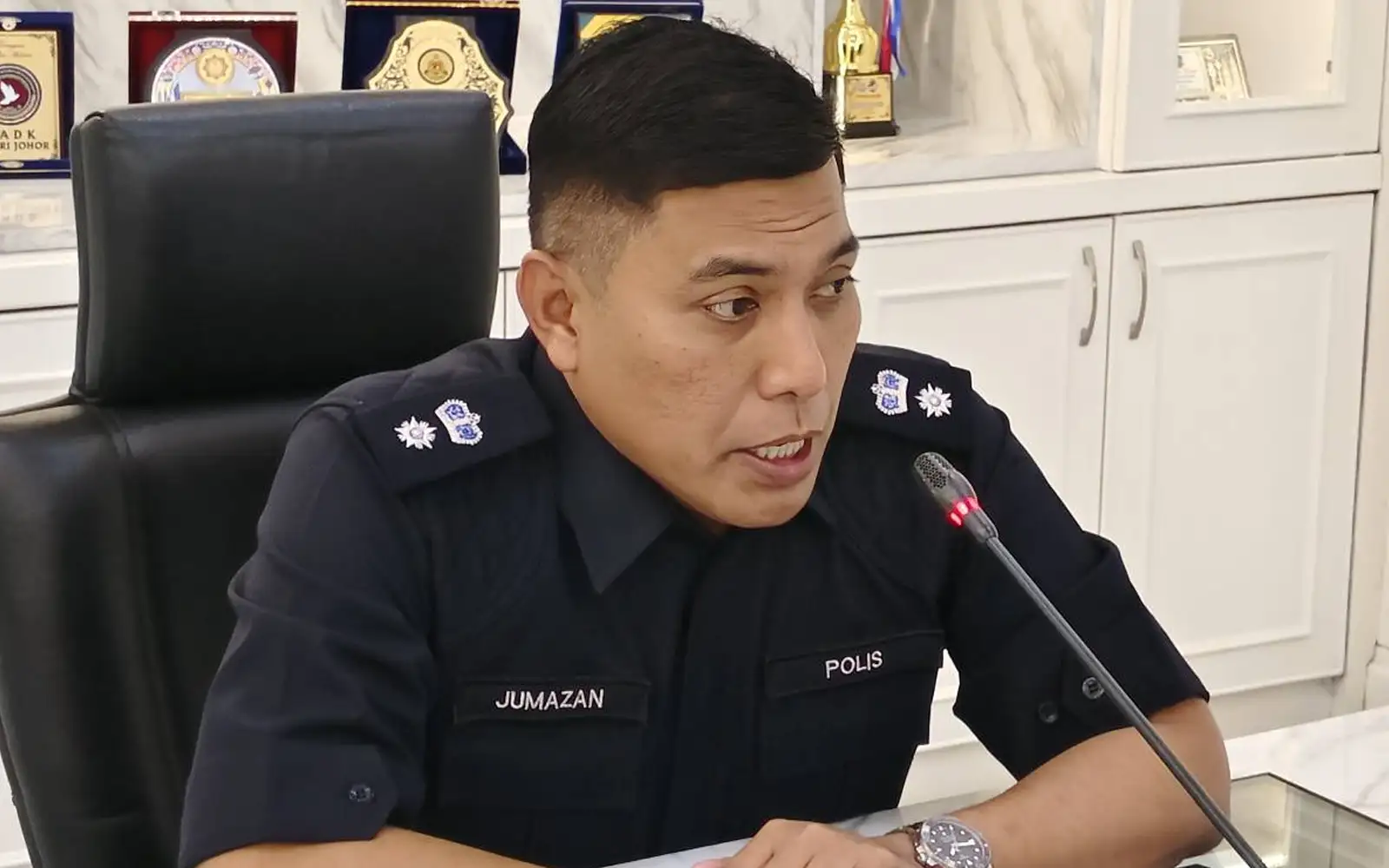 Cover Image for Mayat wanita tanpa pengenalan diri ditemui