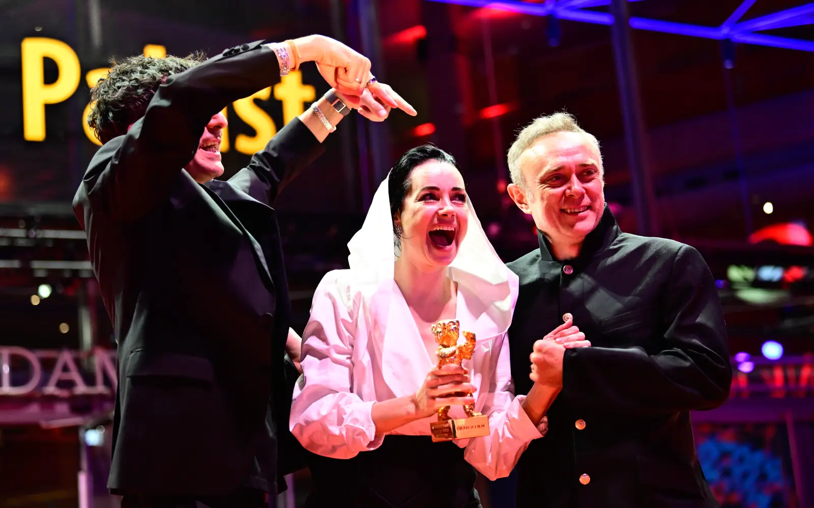 Cover Image for Political drama ‘Yellow Letters’ wins Berlin’s Golden Bear