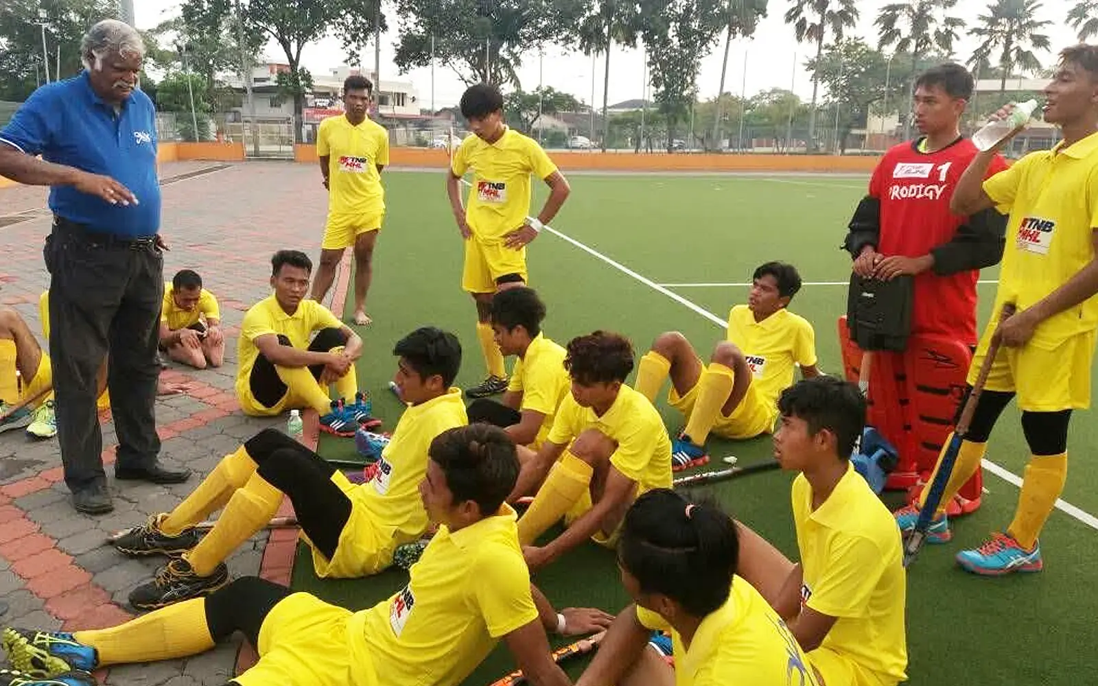 Cover Image for He gave everything to build champions — recognition never kept pace